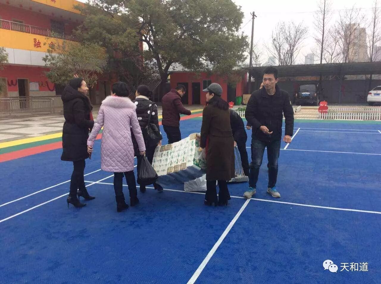参观与互动