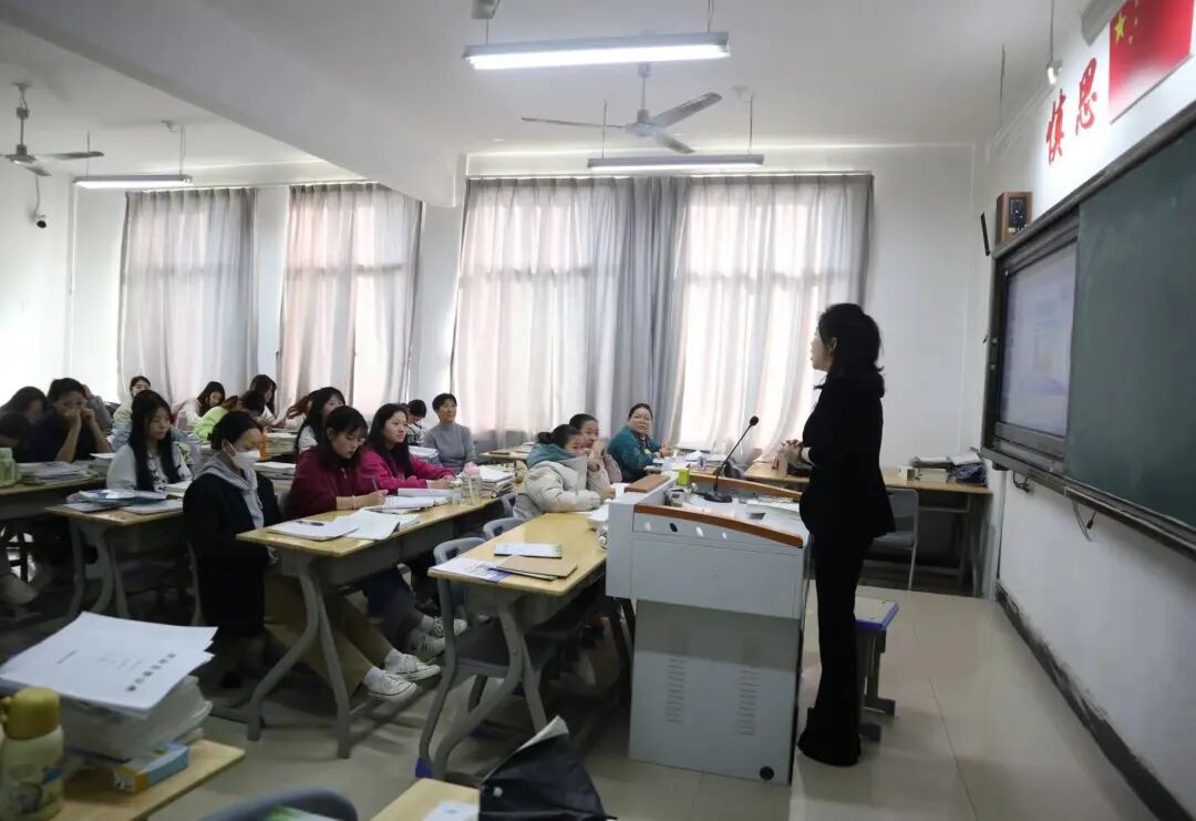 参加南昌职业大学年度招聘活动