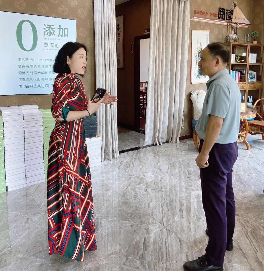 红谷滩区侨联相关人员到访交流